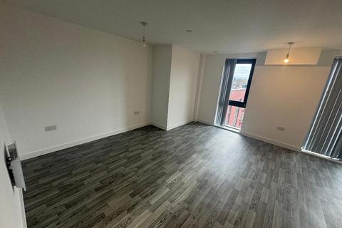 Studio to rent, Stockport Road, Ardwick, Machester, M13 0BR