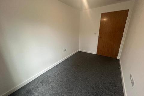 2 bedroom flat to rent, Stockport Road, Ardwick, Manchester, M13 0BR