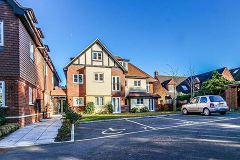 1 bedroom retirement property for sale, Limpsfield Road, Warlingham, Surrey, CR6 9RL