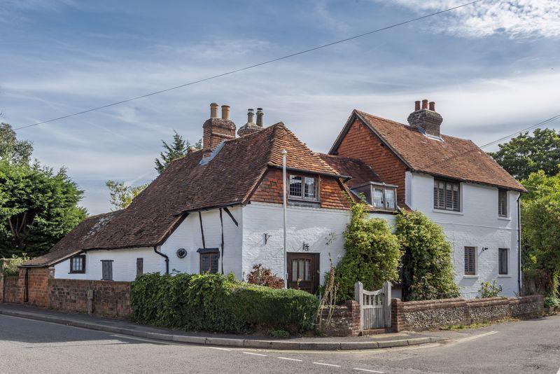 Holybourne, Alton, Hampshire 6 bed detached house £1,095,000