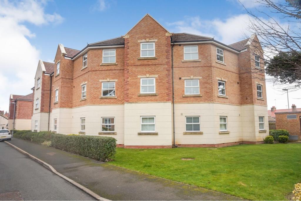 Cysgod Y Bryn, Rhos on Sea, LL28 4EW 2 bed flat £625 pcm (£144 pw)