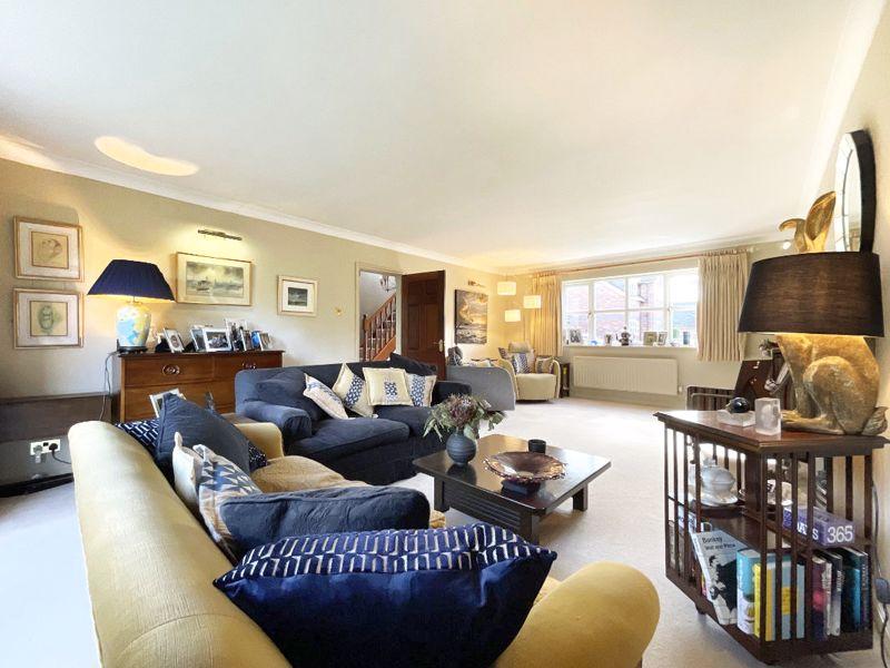 Park Lane, Hatherton, Nantwich, Cheshire CW5 7QG 4 bed detached house