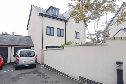 4 bedroom semi-detached house for sale, Plymbridge Lane, Plymouth. Spacious 3/4 bedroom Family Home in Derriford.