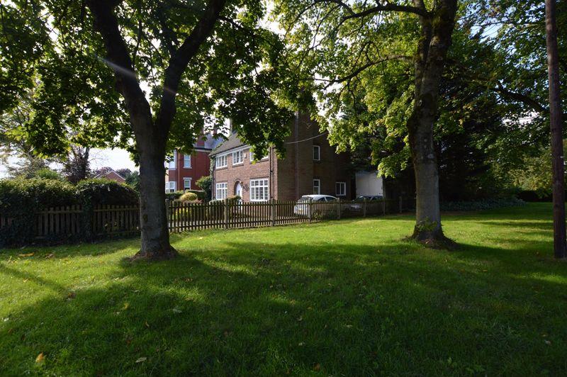 Newton Road, Lowton, Warrington, WA3 2AF 3 bed detached house for sale