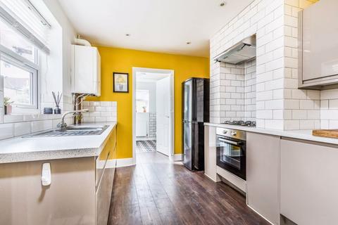 3 bedroom terraced house to rent, Landguard Road, Southsea