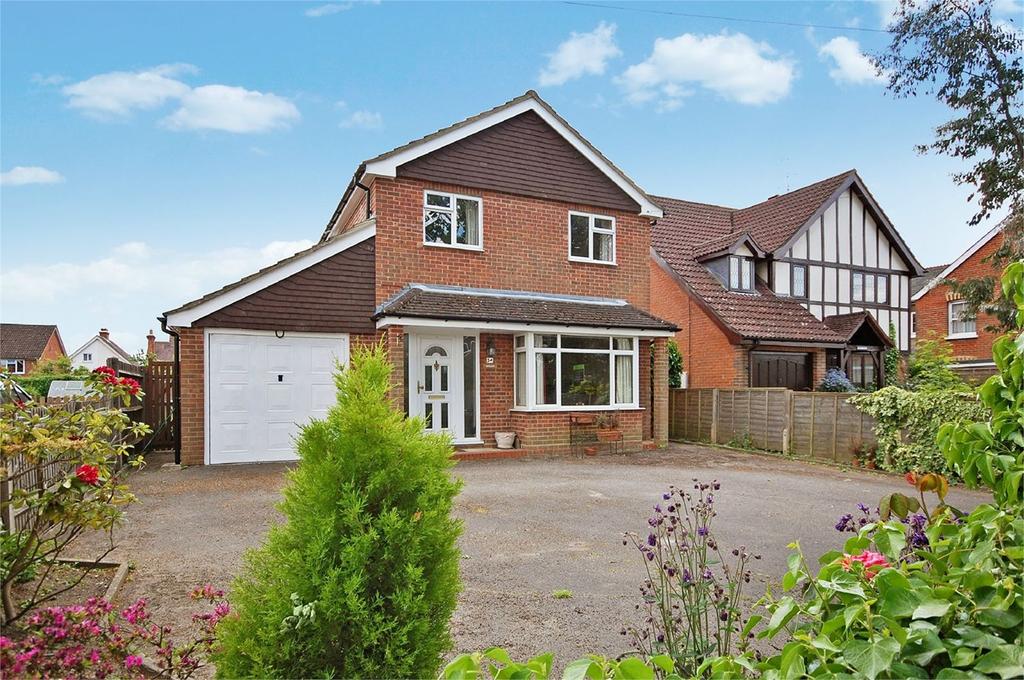 5a Broadwell Road, Wrecclesham, FARNHAM, GU10 3 bed detached house £
