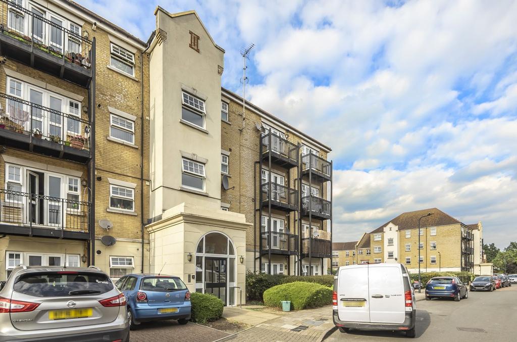Tudor House, Rose Bates Drive, Kingsbury, NW9 2 bed flat £142,000