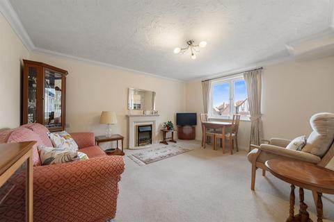 2 bedroom flat for sale, Elgar Lodge, Howsell Road, Malvern, WR14 1US