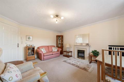 2 bedroom flat for sale, Elgar Lodge, Howsell Road, Malvern, WR14 1US