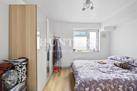 3 bedroom apartment for sale - Tavistock Close, London, N16