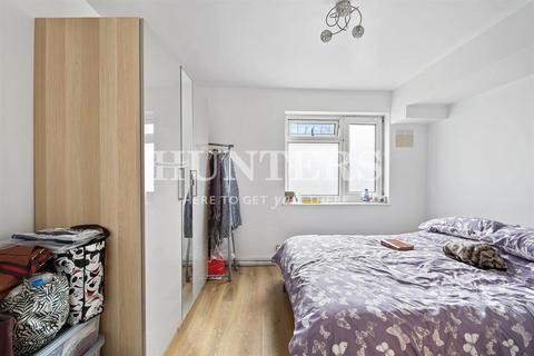 11 Tavistock Close, London, N16 8UZ