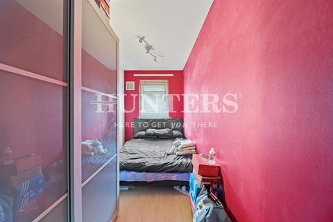 11 Tavistock Close, London, N16 8UZ