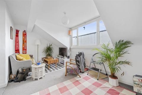 Flat A, 119 Newington Green Road, London, N1 4QY