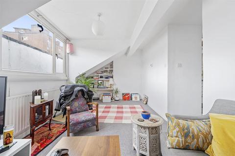 Flat A, 119 Newington Green Road, London, N1 4QY