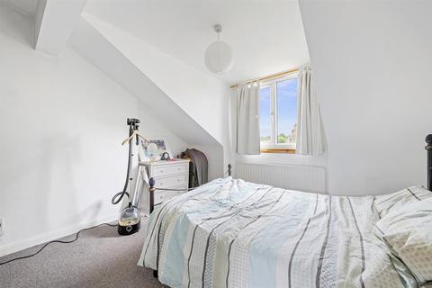 Flat A, 119 Newington Green Road, London, N1 4QY