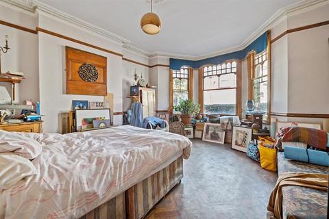 52 Durlston Road, London, E5 8RR