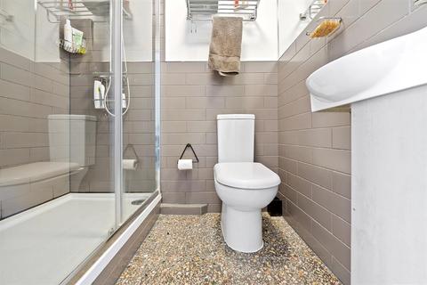 11 Median Road, London, E5 0PF