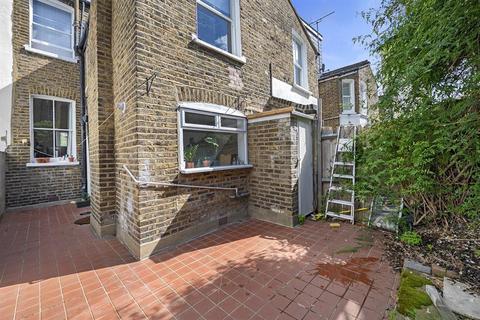 29 Belgrade Road, London, N16 8DH