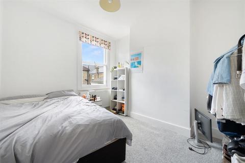 29 Belgrade Road, London, N16 8DH
