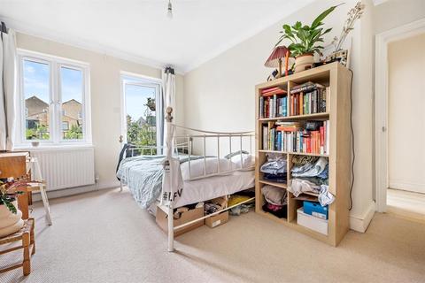 74 Springdale Road, London, N16 9NX