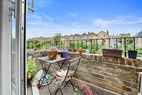 74 Springdale Road, London, N16 9NX