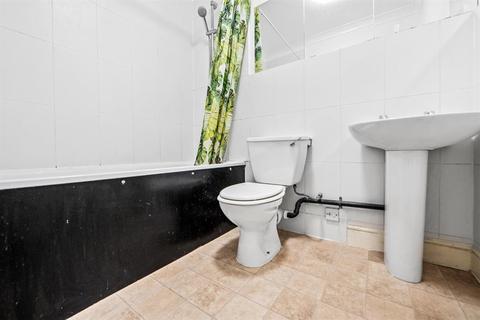 74 Springdale Road, London, N16 9NX