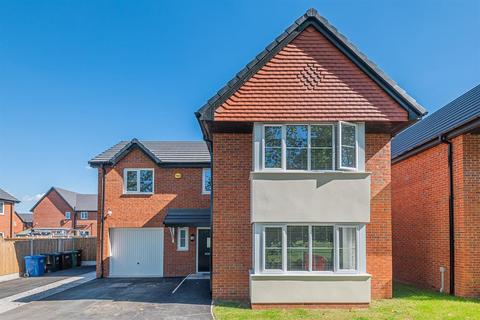 4 bedroom detached house for sale - Galloway Close, Leigh, WN7 5FT