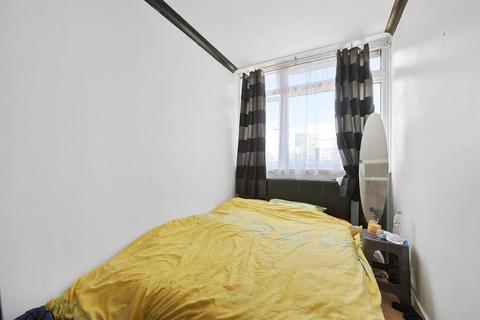 17 Oriel Road, London, E9 5SG