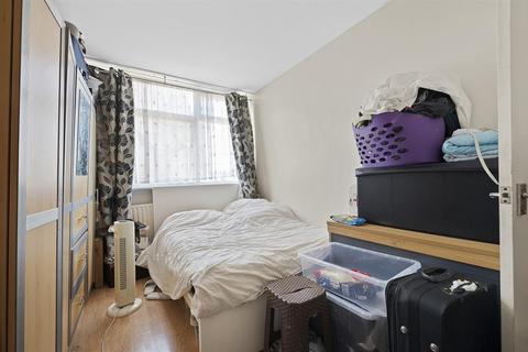 17 Oriel Road, London, E9 5SG