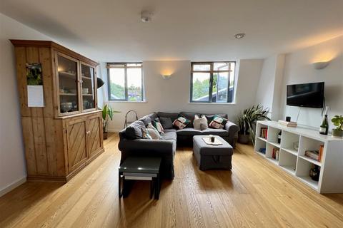 13 Valerio Mews, London, N1 4FB