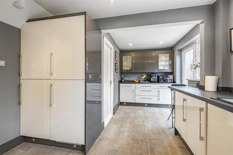 5 Alder Close, Leigh, WN7 3JA