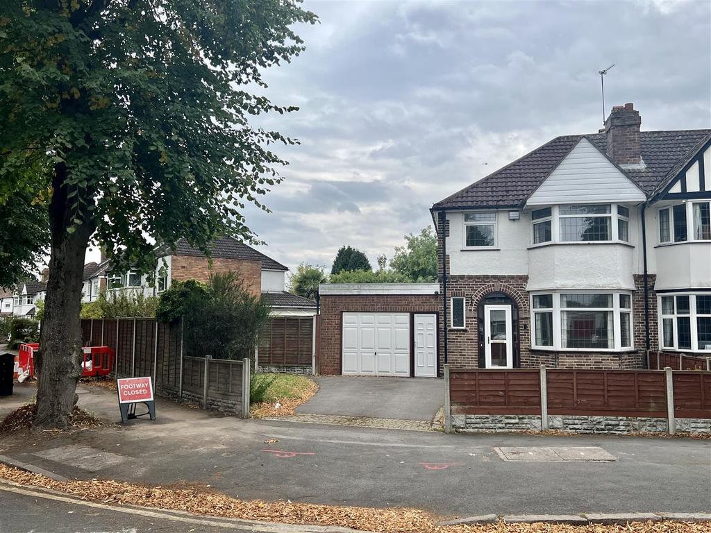 Cropthorne Road, Shirley, Solihull 3 bed semidetached house £500,000