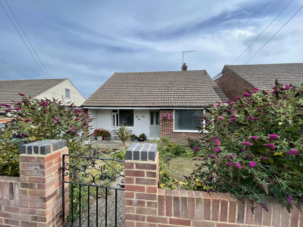 Balmoral Road, Kingsdown, CT14 3 bed bungalow £1,250 pcm (£288 pw)