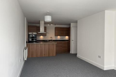 1 bedroom property to rent, Canal Road, Gravesend, Kent