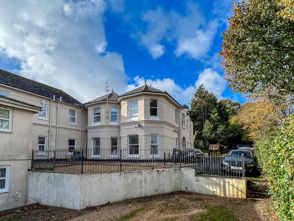 Ashcombe Court