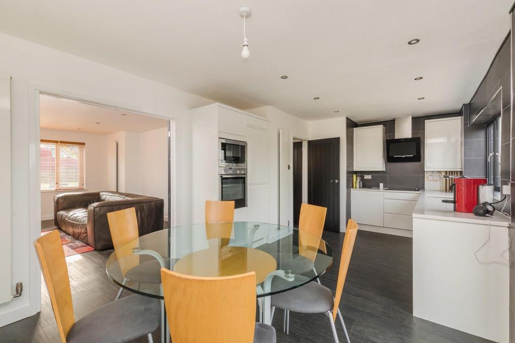 Jevington Drive, Brighton 3 bed house for sale £450,000