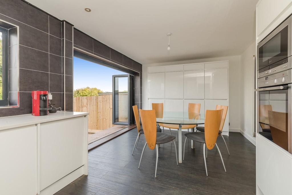 Jevington Drive, Brighton 3 bed house for sale £450,000