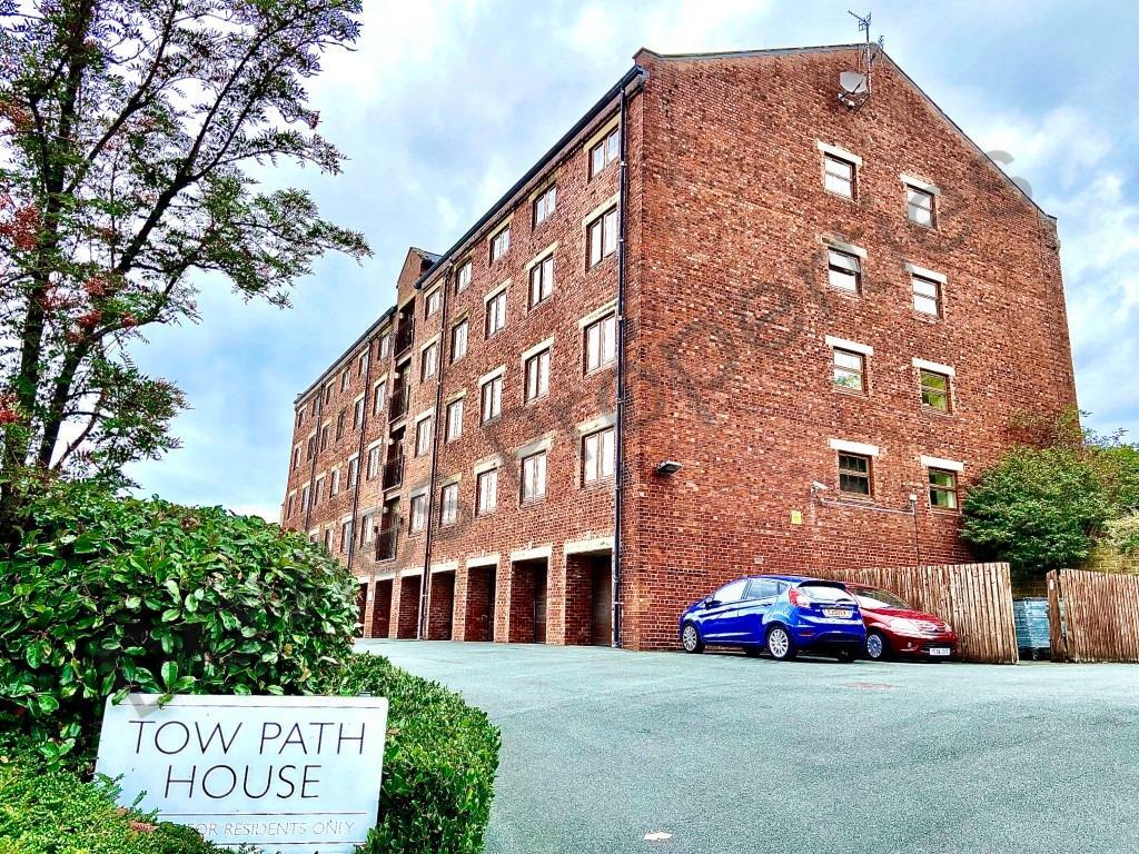 Towpath House, Canal Road, Riddlesden, Keighley, BD20 5AG 2 bed