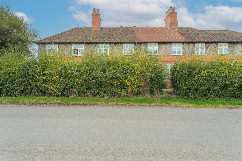 Bowden Hill, Lacock, Chippenham 3 bed terraced house £450,000