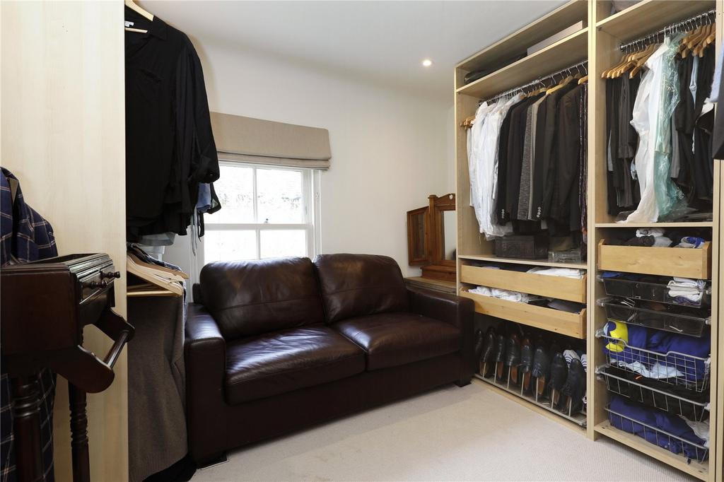 Walk-In Wardrobe