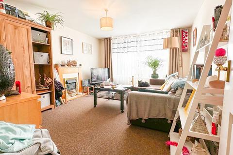 105 Bristol South End, Bristol, BS3 5BL