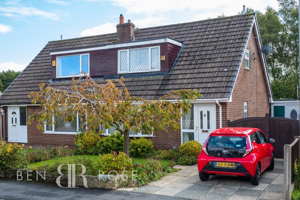 Longbrook, Shevington, Wigan 3 bed semidetached bungalow for sale £