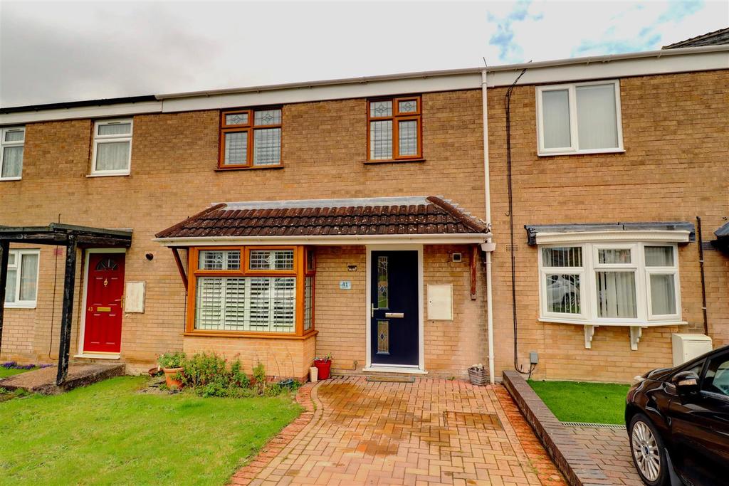 Robins Way, Nuneaton 3 bed terraced house £197,000