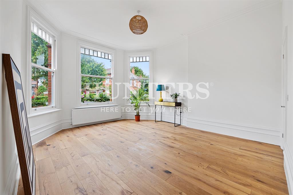 Keyes Road, London, NW2 2 bed flat £900,000