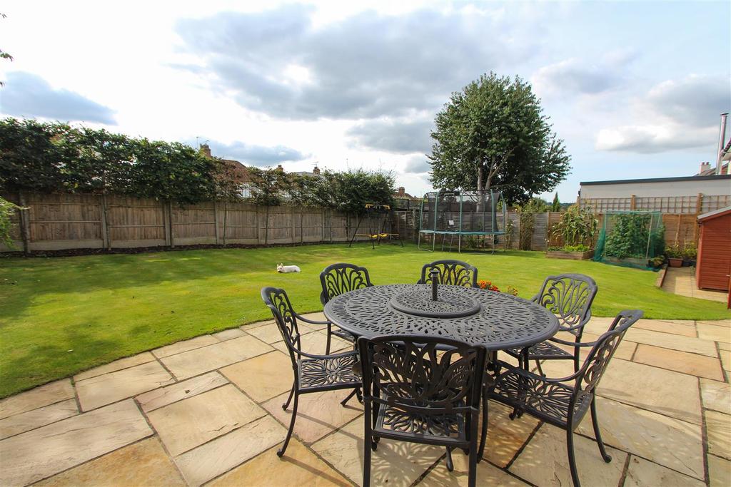 Augustus Avenue, Keynsham, Bristol 4 bed detached house £750,000