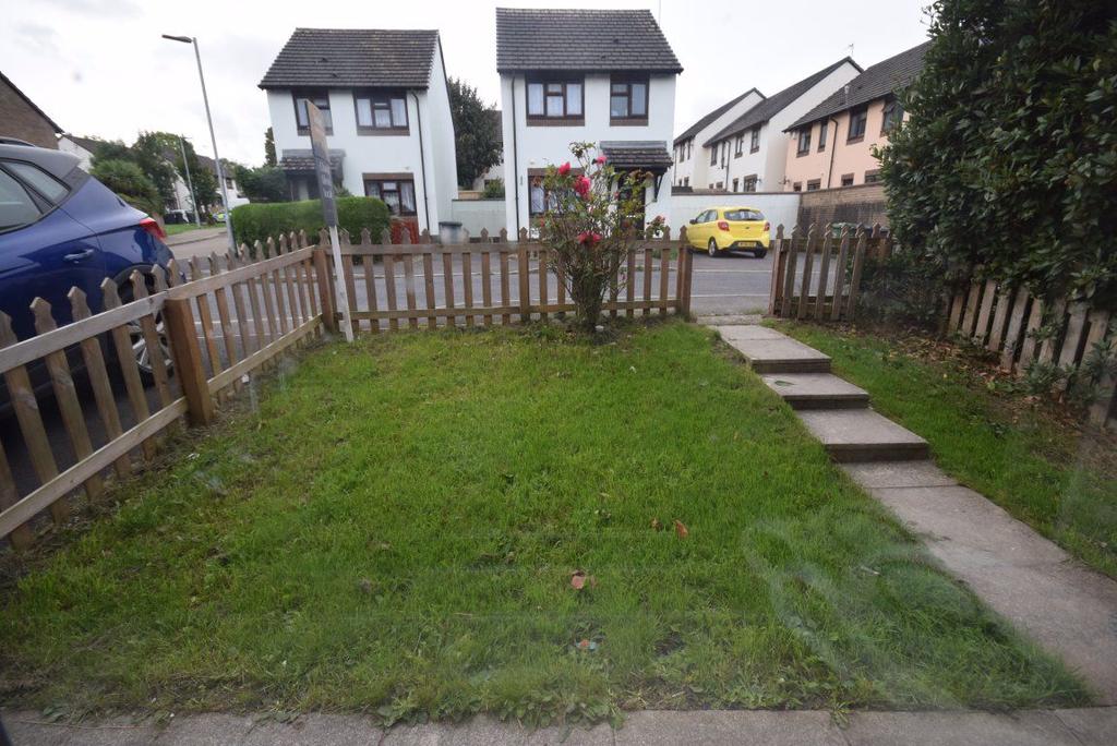 Hughes Avenue, Barnstaple, Devon 3 bed detached house to rent £855