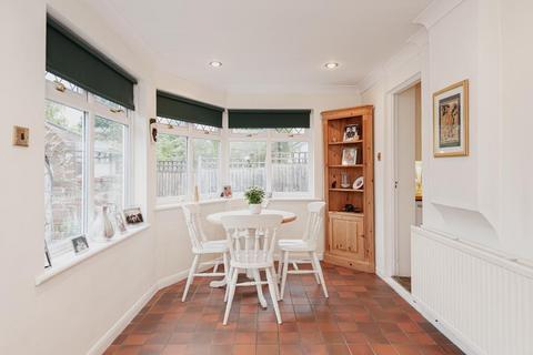 86 Tattenham Grove, Epsom, KT18 5QS