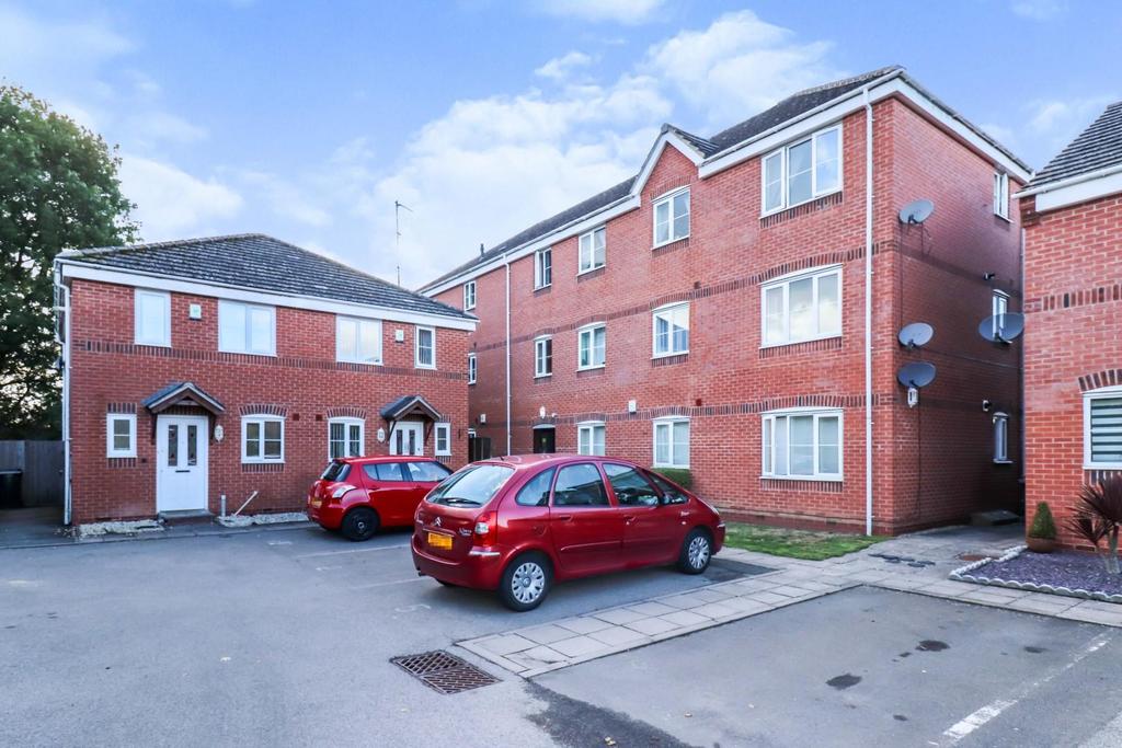 Charles Eaton Court, Bedworth 2 bed apartment £125,000