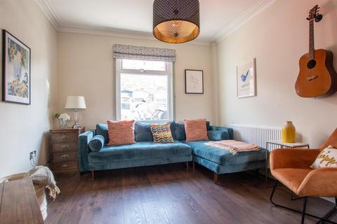 2 bedroom terraced house to rent - Newborough Street, York, YO30 7AS