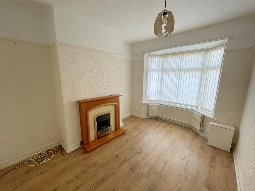Margam Avenue, Morriston, Swansea 2 bed terraced house £115,000
